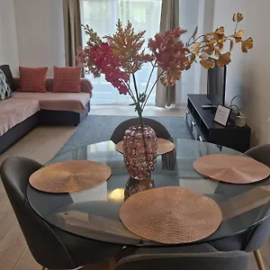 Teo Airport Residences אוטופן